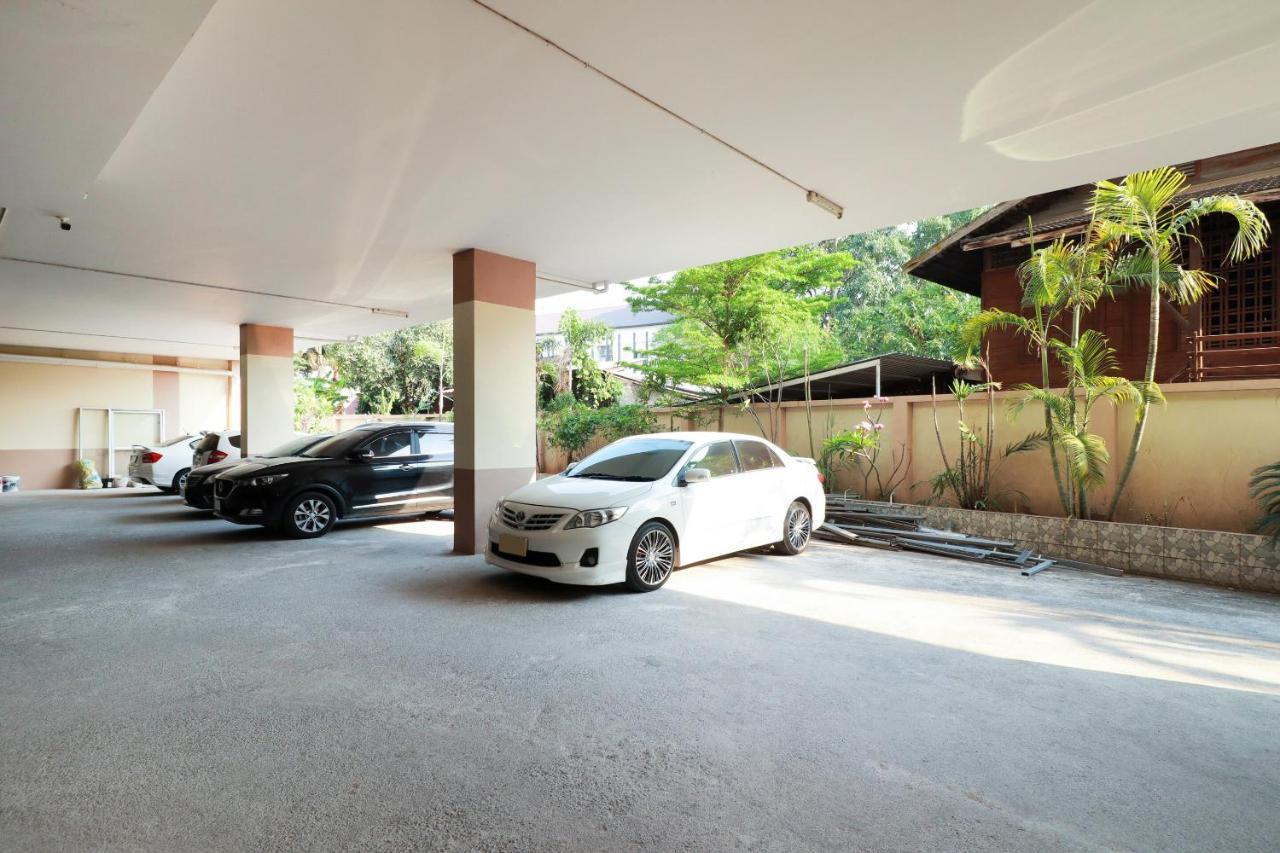 Oyo 794 Nice Mum Lodge Chiang Mai Exterior foto